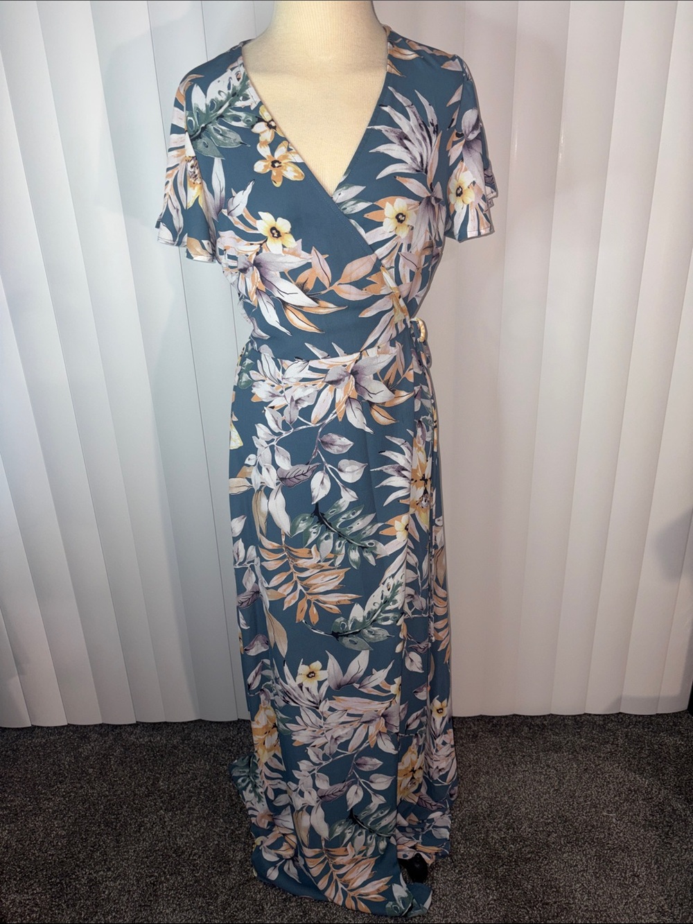 Aura Tropical Floral Faux Wrap Maxi Dress Dusty Blue Gray Large Flutter Sleeve